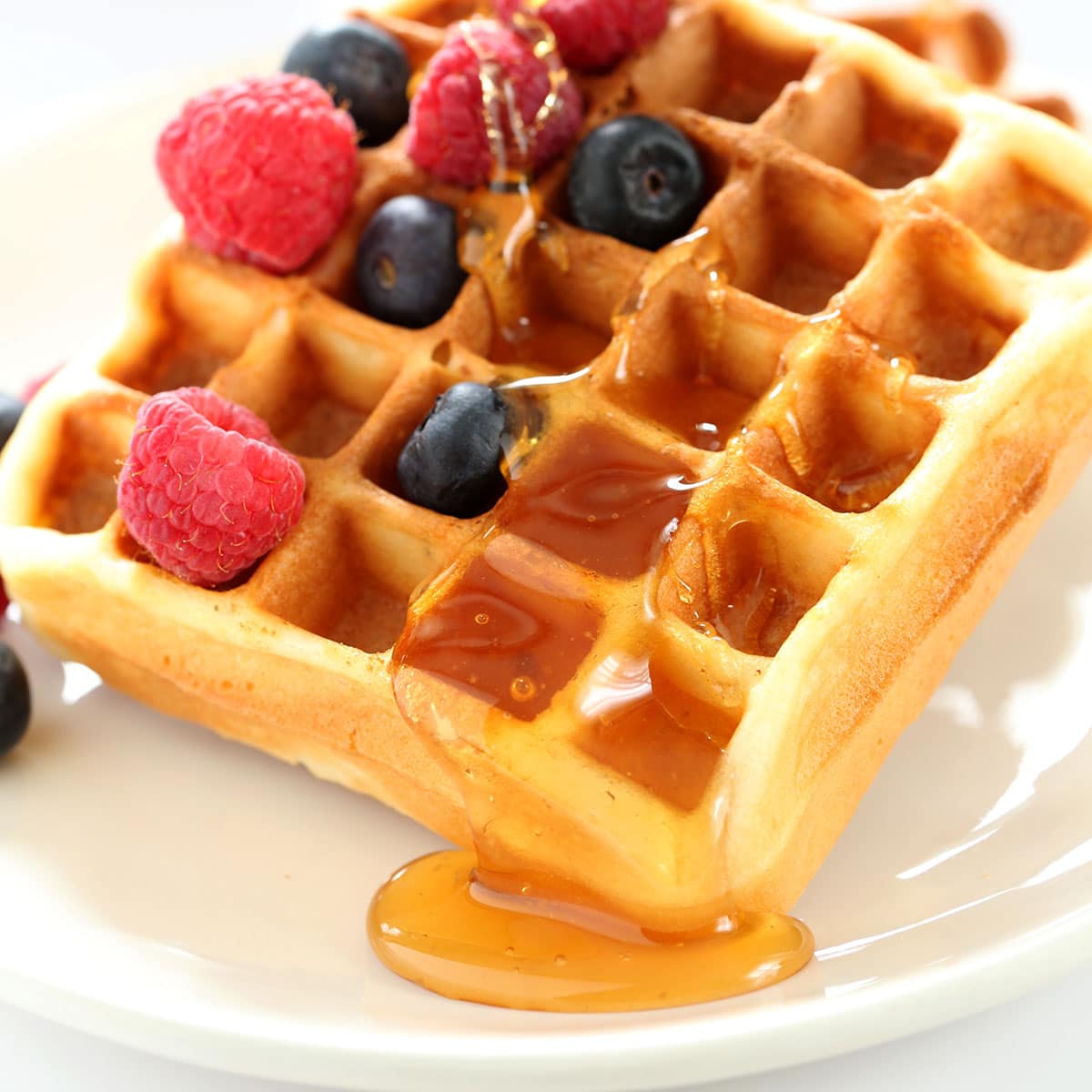 Crispy & Fluffy GF Waffles: Master the Best Flour Blends